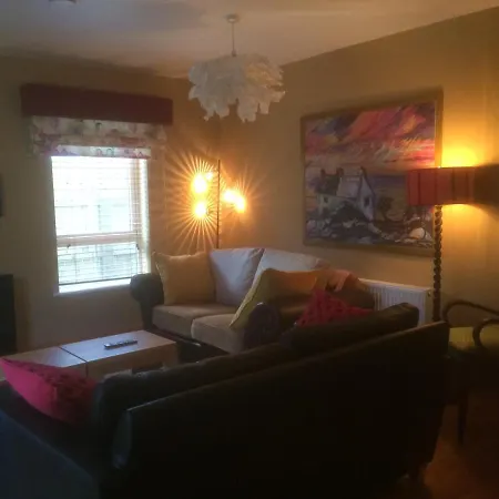 Secluded Ground Floor Village Centre * Dunfanaghy