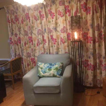 Secluded Ground Floor Village Centre Apartment *